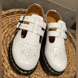 Dr. Martens Women’s 8065 Mary Jane Loafers White Double Buckle Leather Size 6